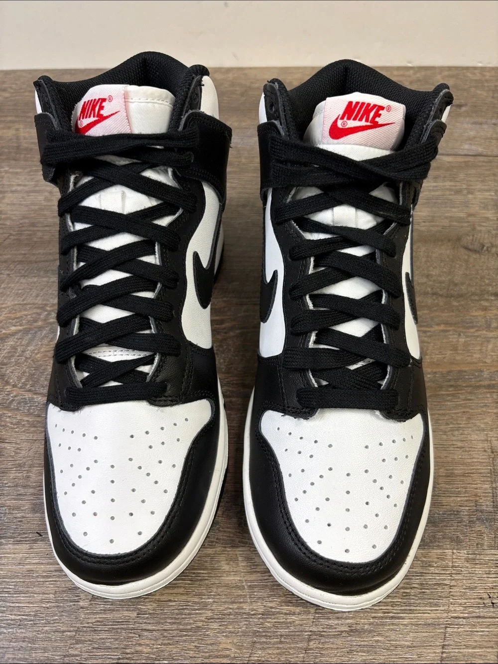 Nike Dunk High Women’s 7.5 Panda White Black Sneakers DD1869-103